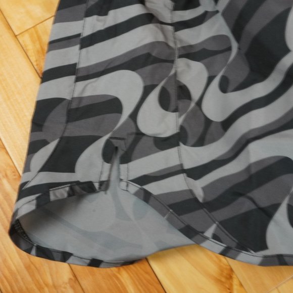 NIke Dri Fit Icon Clash Tempo Luxe Black and White Running Shorts Size Small - Picture 3 of 8